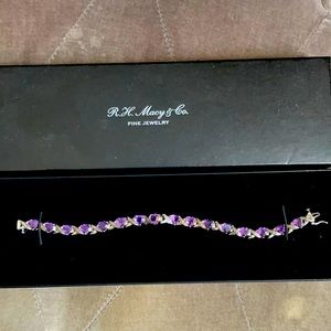 R H Macy’s & Co.  fine jewelry Purple Heart shape bracelet